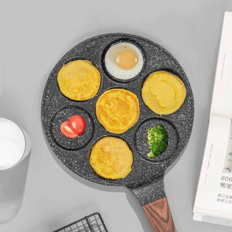 Non-Stick Round Smiling Face Baking Pan - Discount Dealz