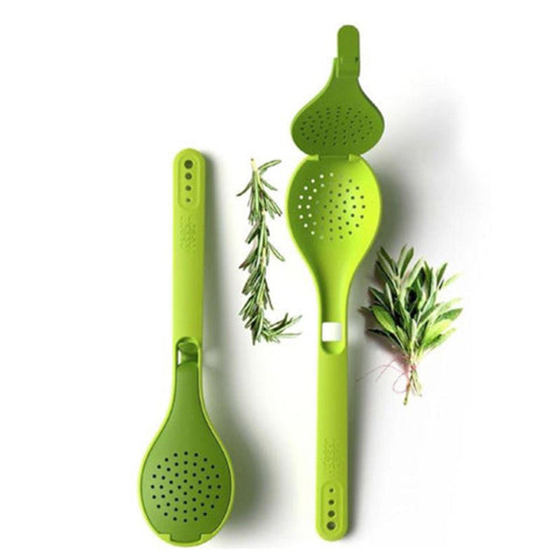 Flavour-Infusing Spoon With Herb Stripper2